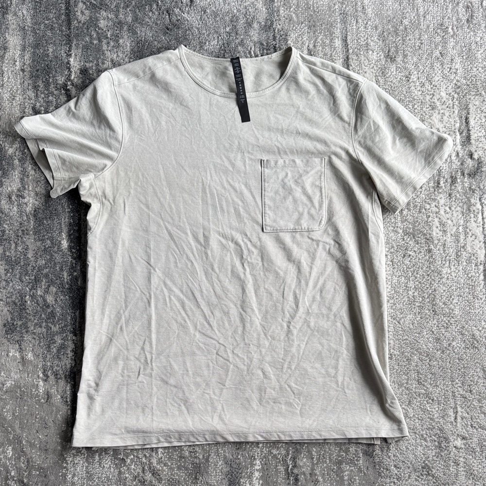 lululemon athletica Light Gray Short Sleeve Tee